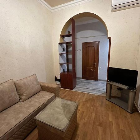 Comfy Apartment On Amiryan Street,Near Republic Squere Yerevan Bagian luar foto